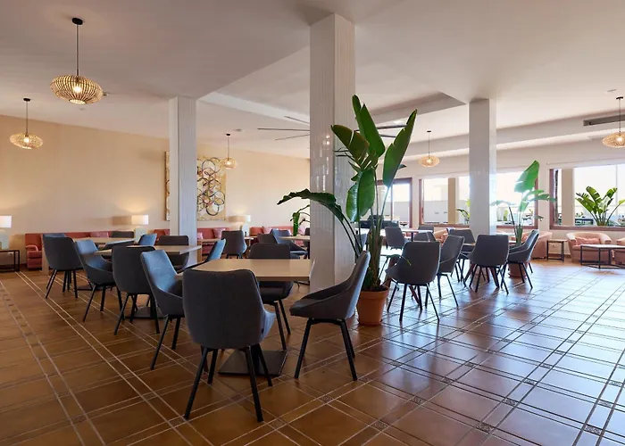 Hotel Aluasoul Menorca - Adults Only 4*